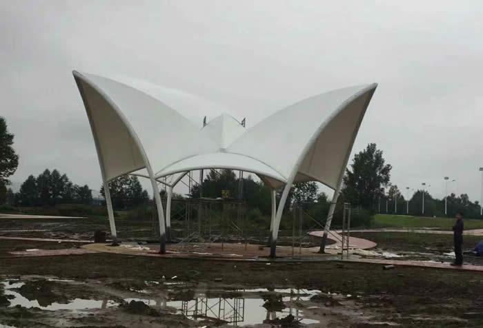 �Ӹ���湫԰Ĥ�ṹ��ͤ